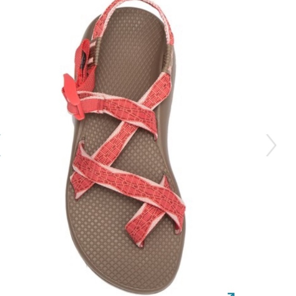 LOOKING! for Chacos